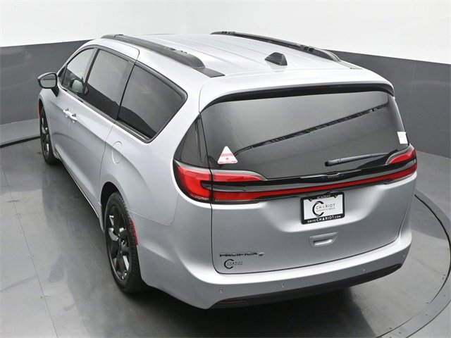New 2026 Chrysler Pacifica Select image 41