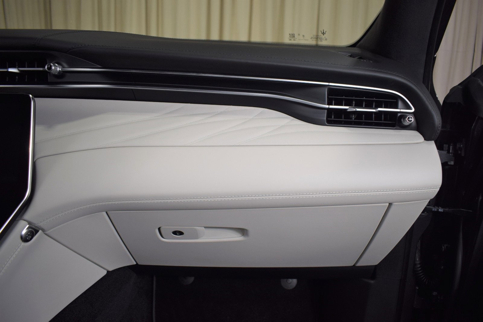 New 2024 Maserati Grecale GT image 28