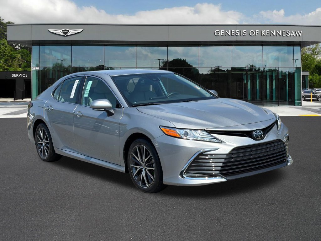 Used 2021 Toyota Camry XLE