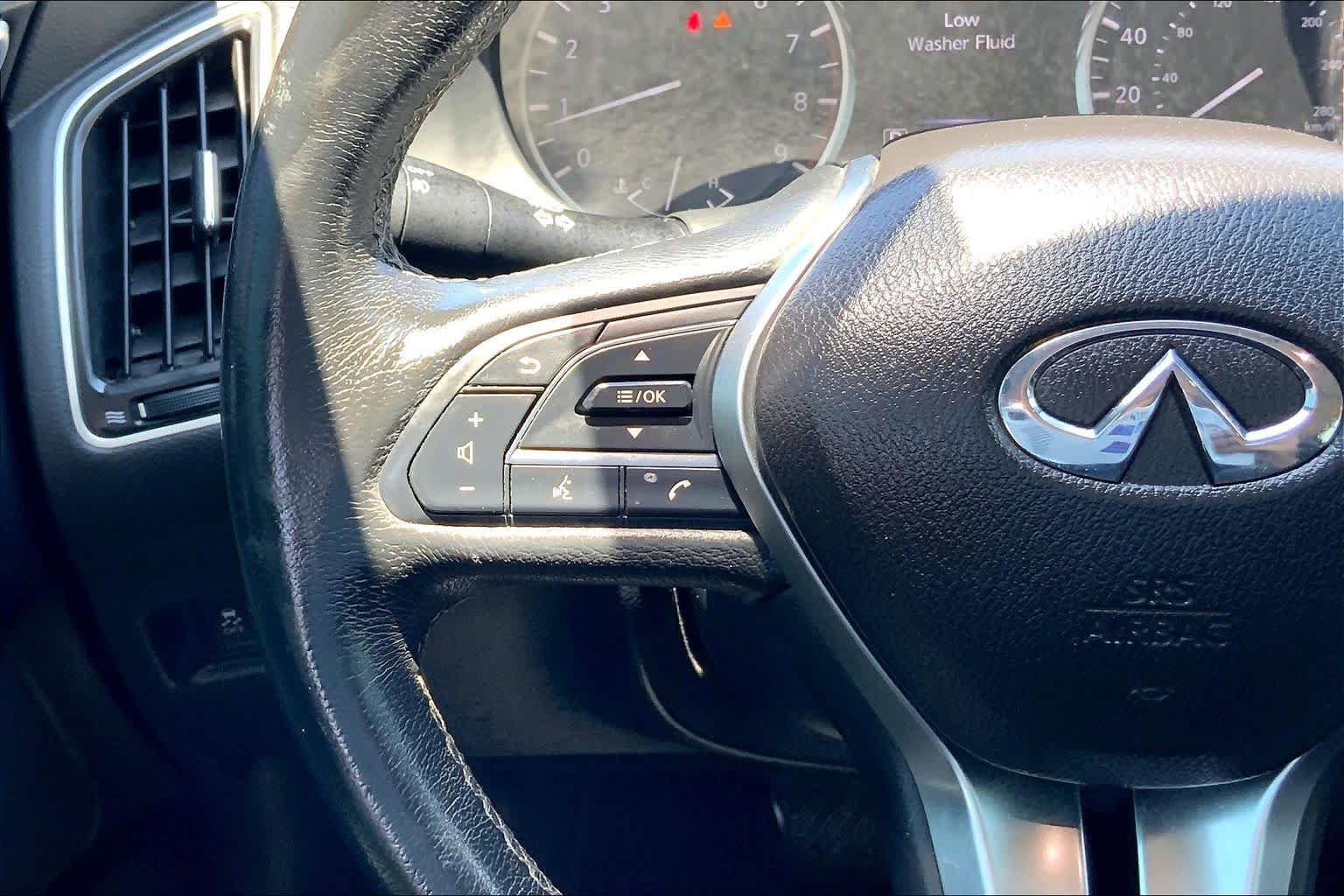 Used 2018 INFINITI Q50 Luxe AWD/4WD image 23