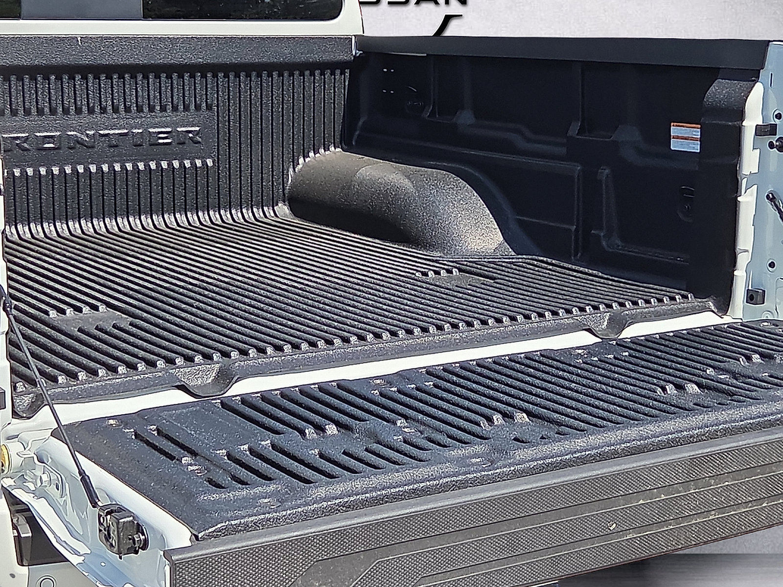 New 2026 Nissan Frontier SV w/ Tow Package AWD/4WD image 9