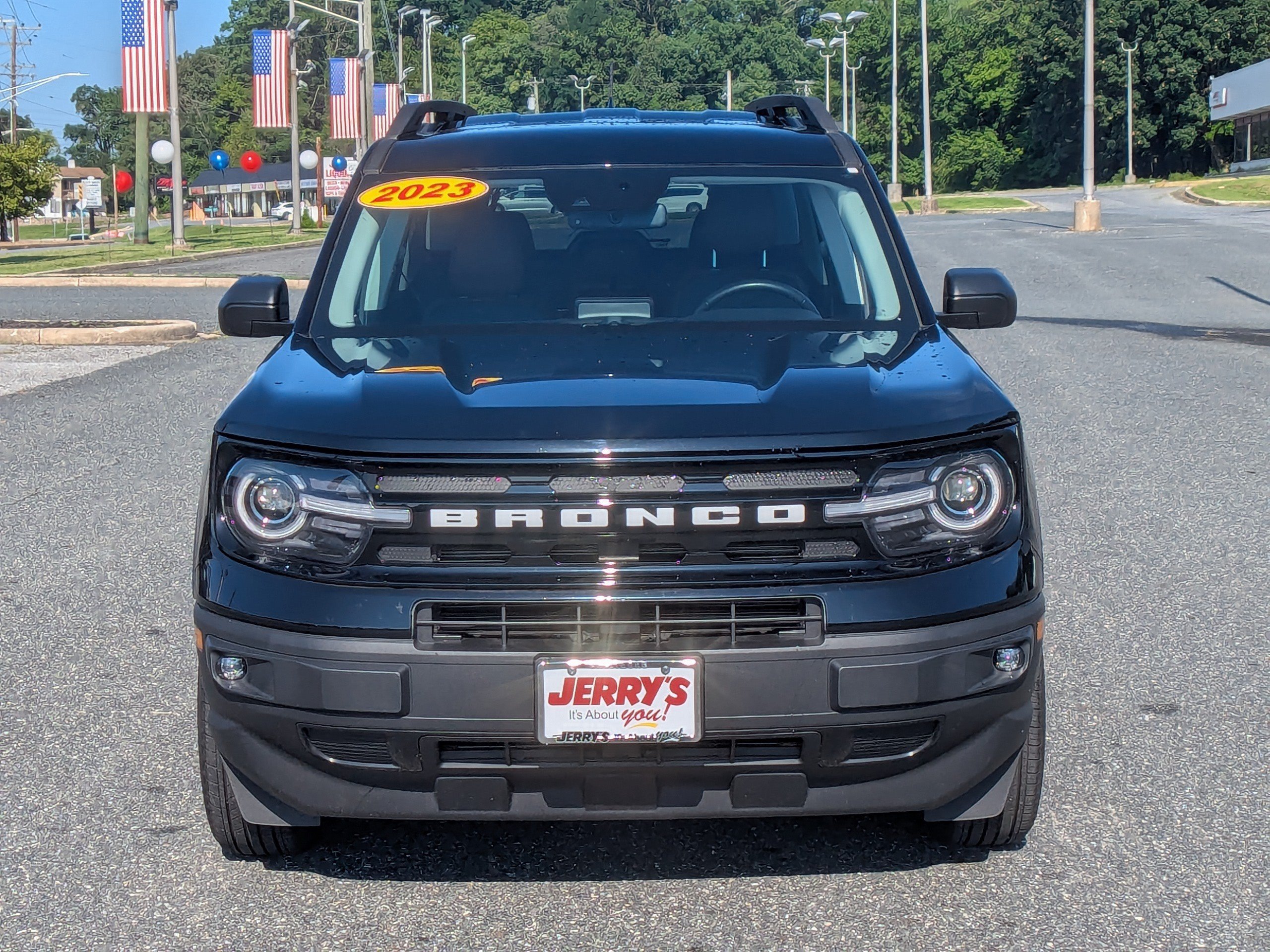 Used 2023 Ford Bronco Sport Outer Banks w/ Tech Package AWD/4WD image 2