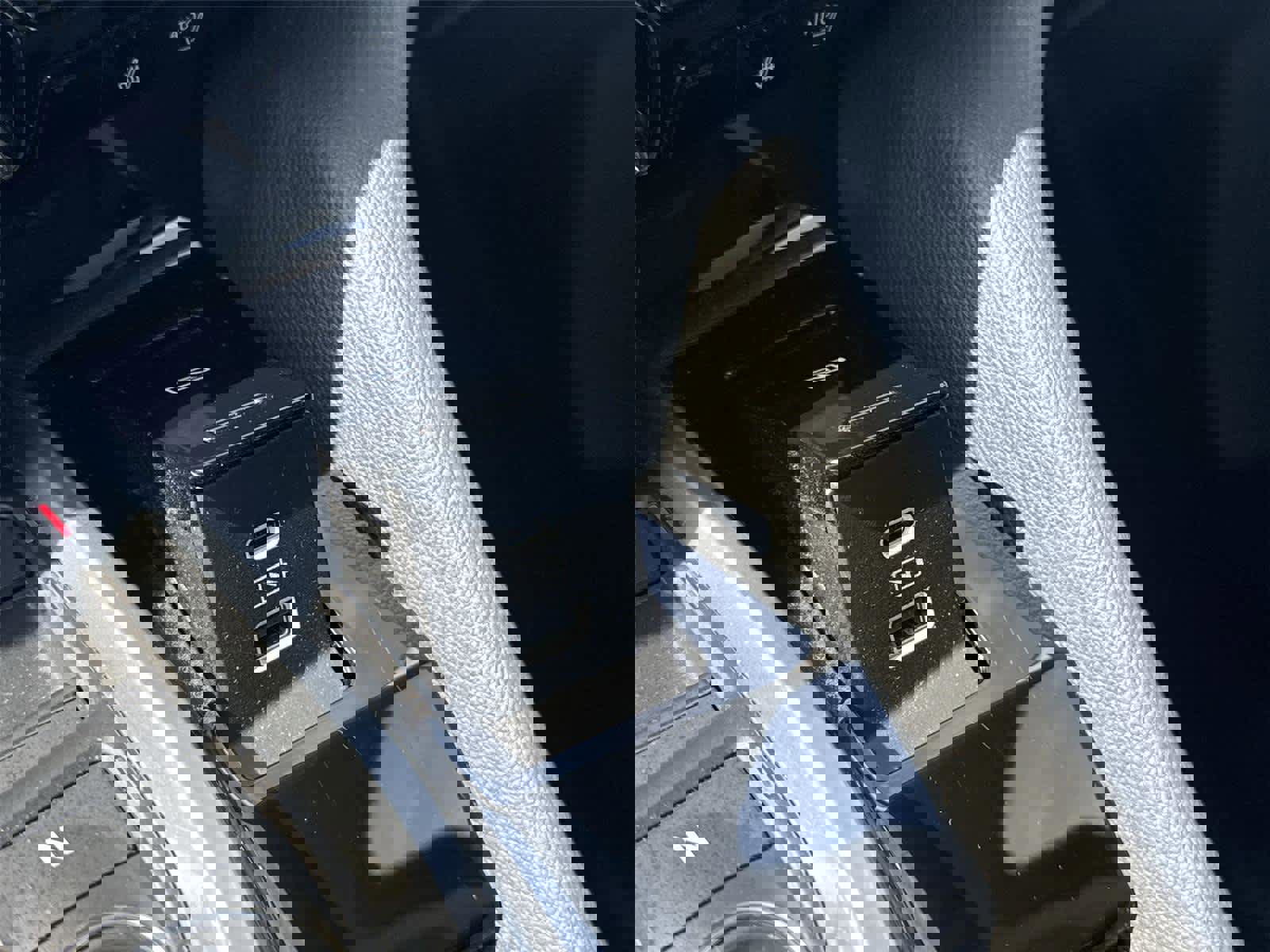 Used 2023 Acura MDX SH-AWD image 25