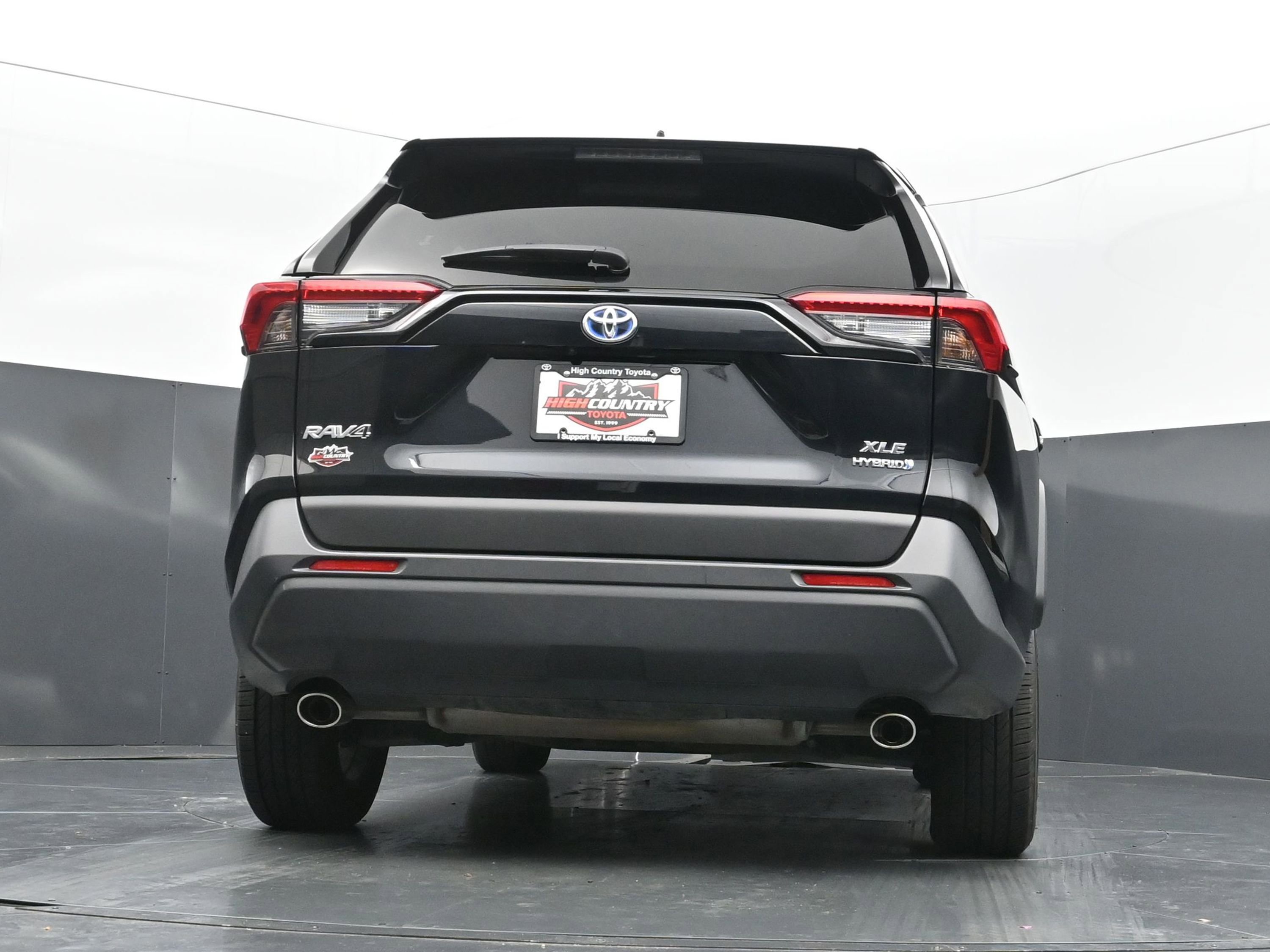 Used 2023 Toyota RAV4 XLE Premium AWD/4WD image 39