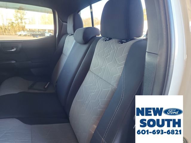 Used 2020 Toyota Tacoma TRD Sport image 21