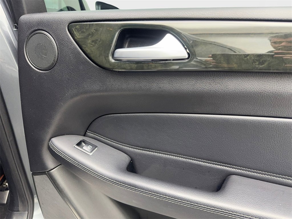 Used 2018 Mercedes-Benz GLS 450 4MATIC image 46