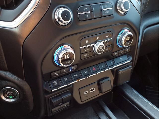 Used 2020 GMC Sierra 3500 AT4 w/ AT4 Premium Package AWD/4WD image 6