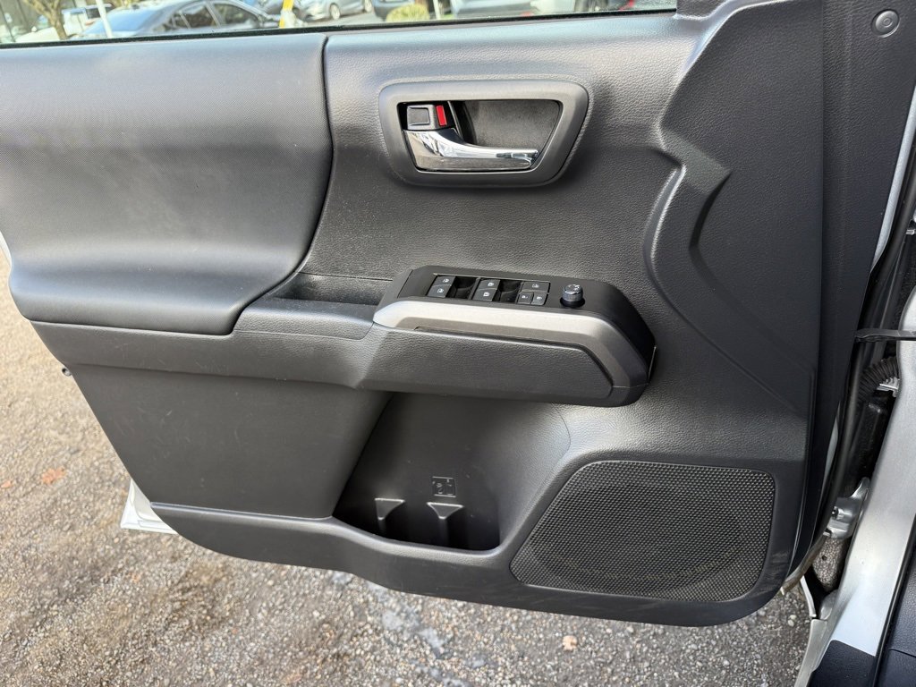 Certified 2023 Toyota Tacoma TRD Off-Road image 25