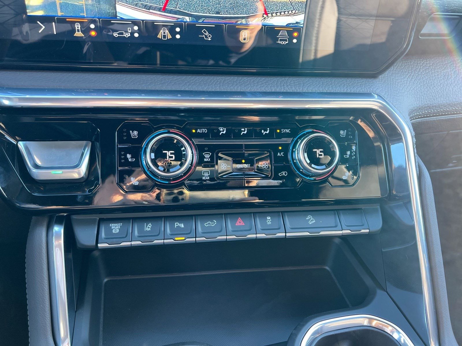 New 2026 GMC Sierra 2500 Denali w/ Denali Reserve Package image 18