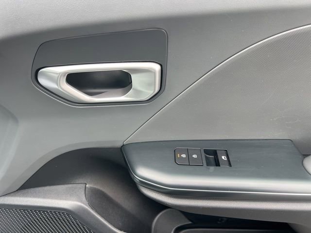 Certified 2025 Kia K4 LXS image 34