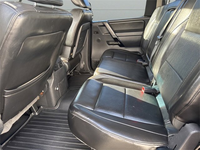 Used 2010 Nissan Titan LE w/ Technology Pkg image 18