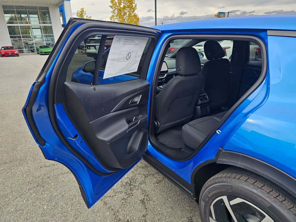 New 2026 Chevrolet Equinox EV LT image 19