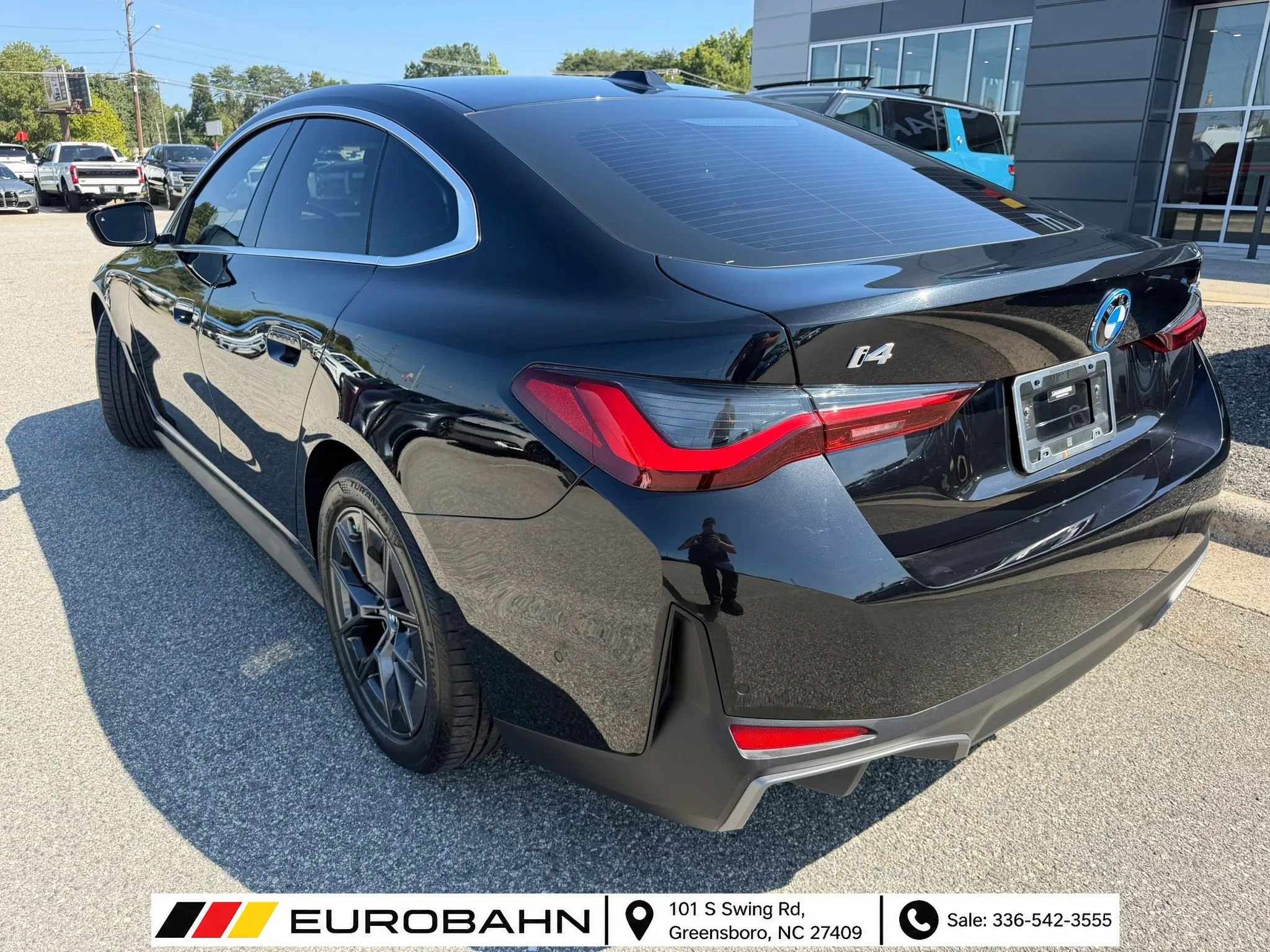 Used 2023 BMW i4 eDrive40 w/ Premium Package RWD image 3