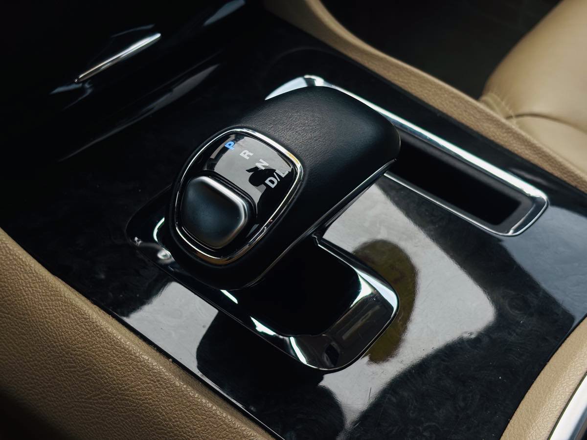 Used 2014 Chrysler 300 AWD image 58