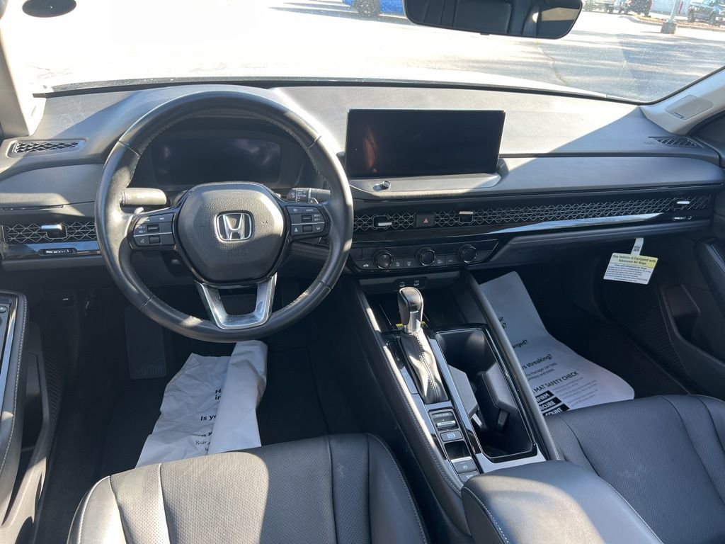 Used 2023 Honda Accord Touring image 10