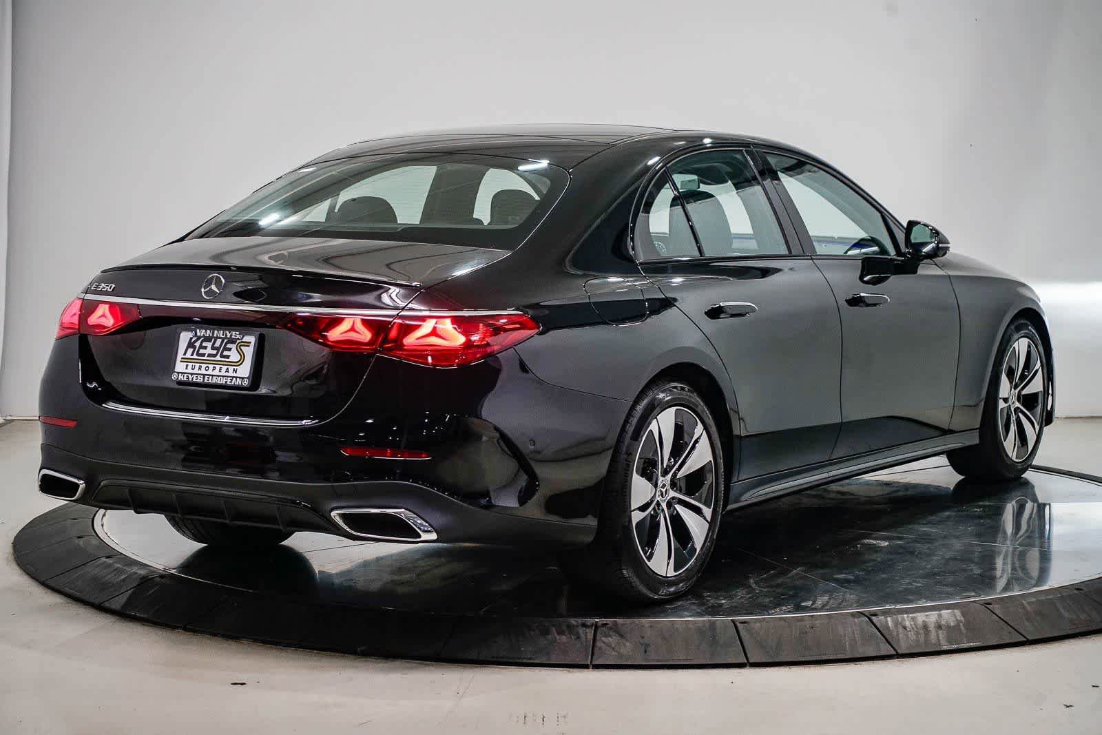 Used 2026 Mercedes-Benz E 350 Sedan image 4