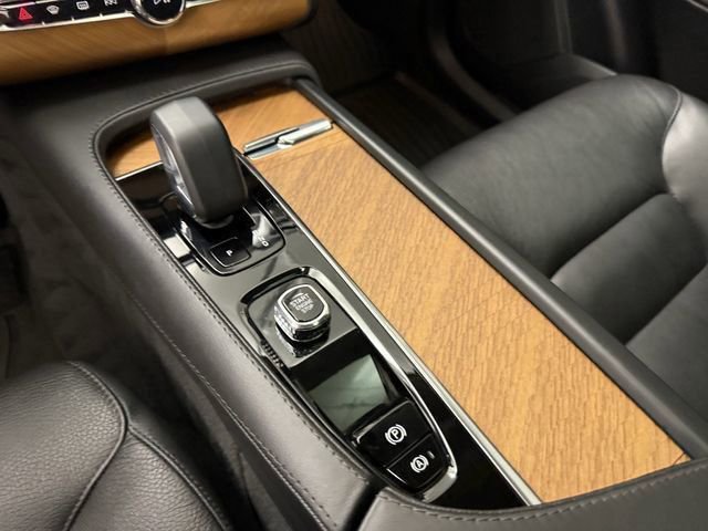 Certified 2023 Volvo XC90 B6 Plus image 19