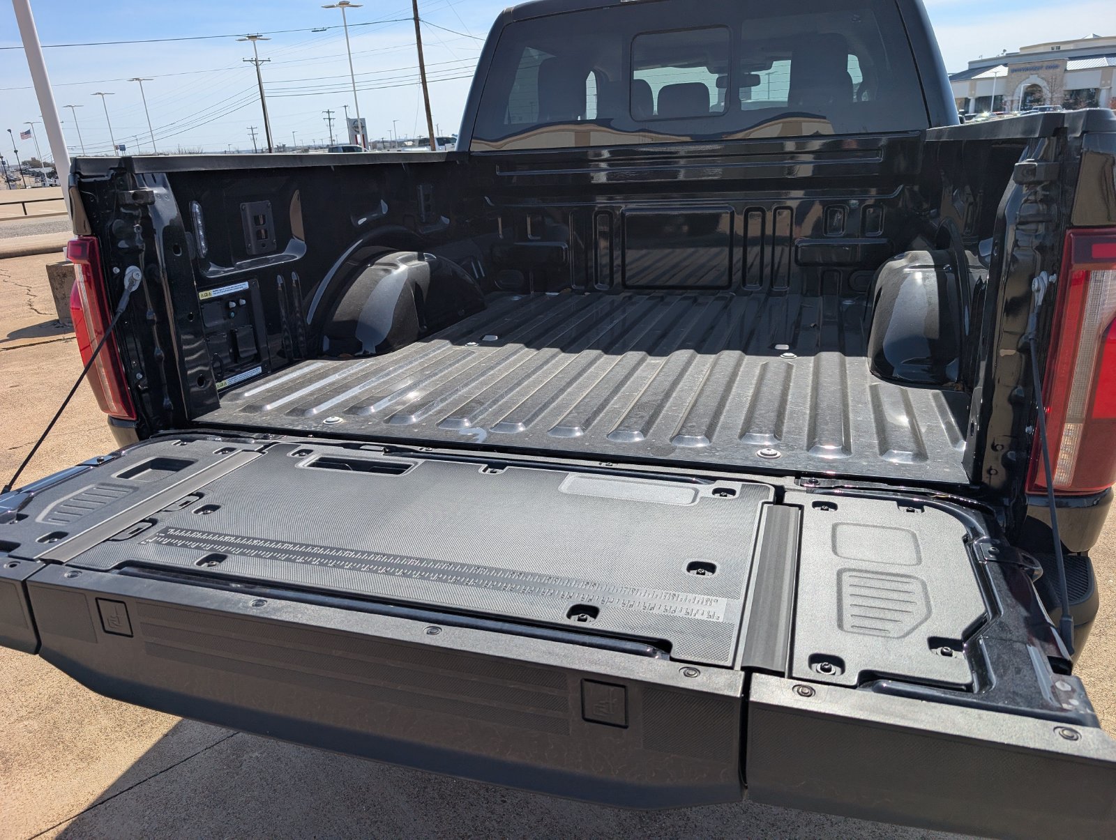 Used 2025 Ford F150 Platinum w/ Equipment Group 703A Plus AWD/4WD image 31