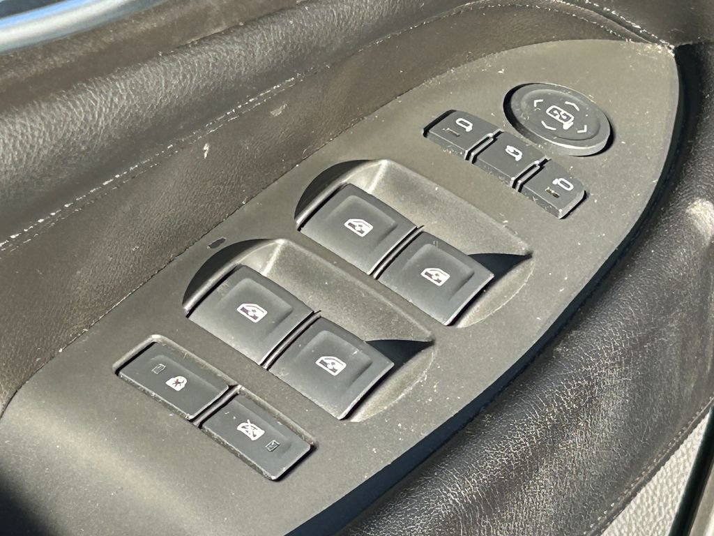 Used 2015 Cadillac Escalade Luxury AWD/4WD image 26