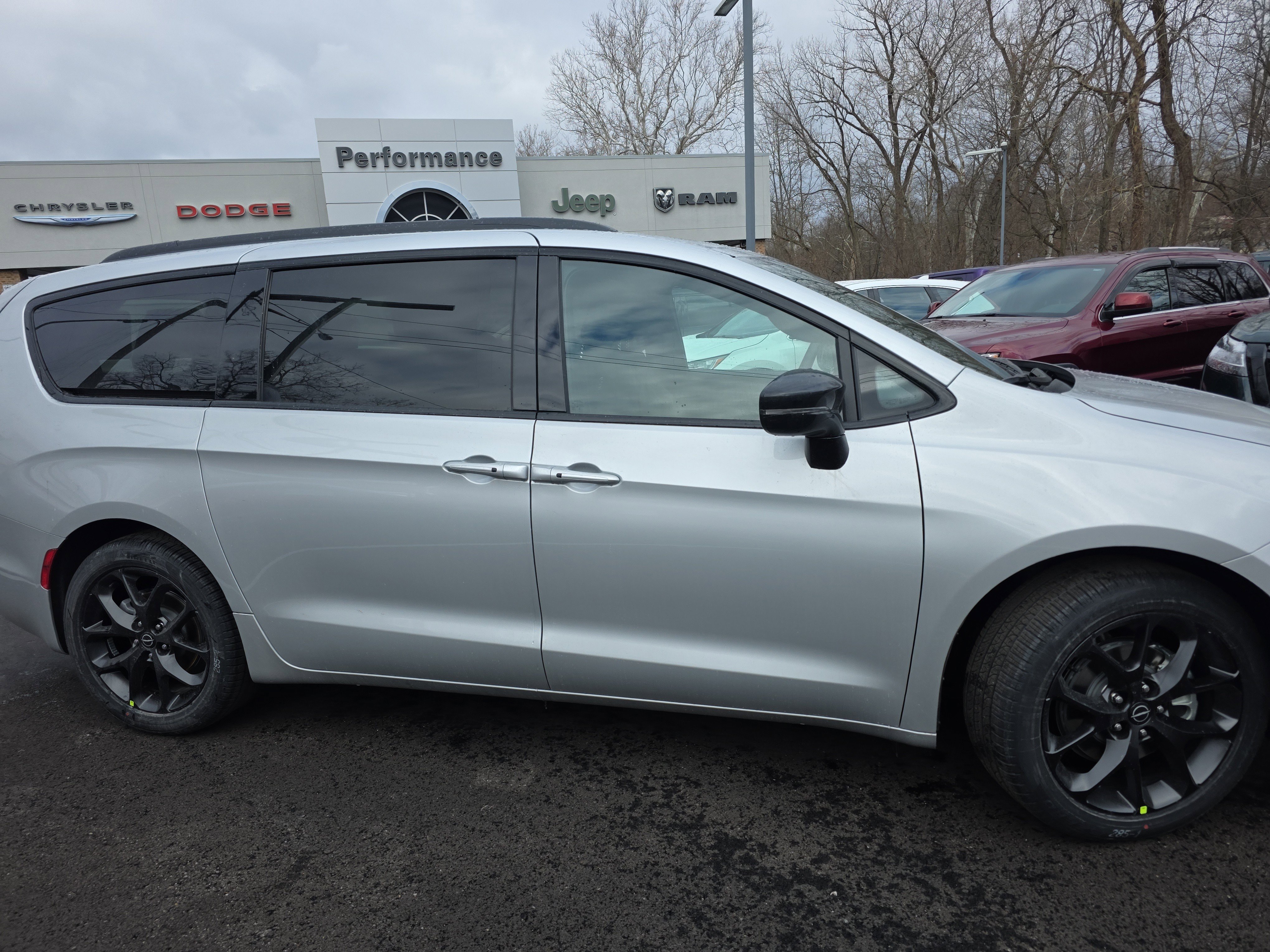 New 2026 Chrysler Pacifica Select image 24