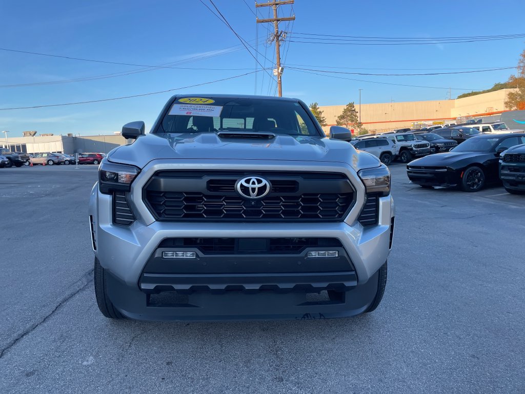 Certified 2024 Toyota Tacoma TRD Sport w/ TRD Sport Premium Package AWD/4WD image 8