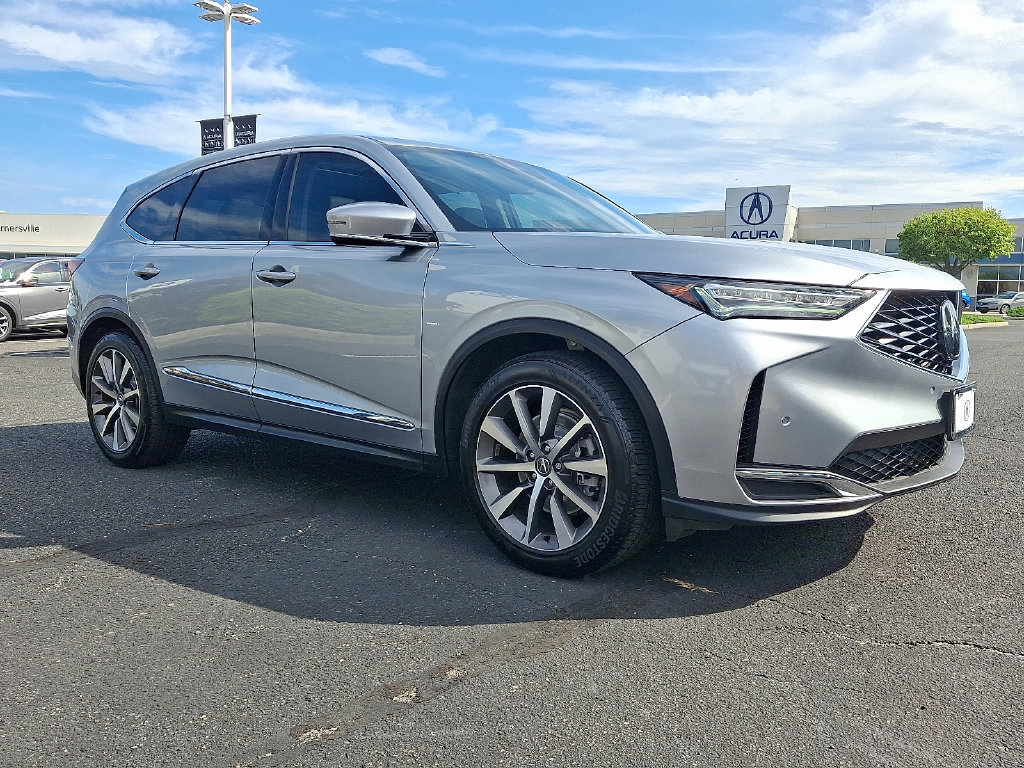Certified 2025 Acura MDX w/ Technology Package AWD/4WD image 3