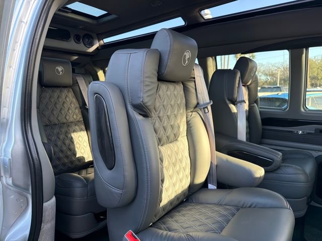 New 2025 Chevrolet Express 2500 Work Van 3D Extended Cargo Van w/ Driver Convenience Package image 23