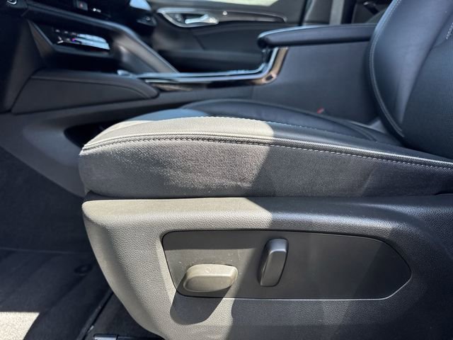 Used 2023 Buick Envision Essence FWD image 12