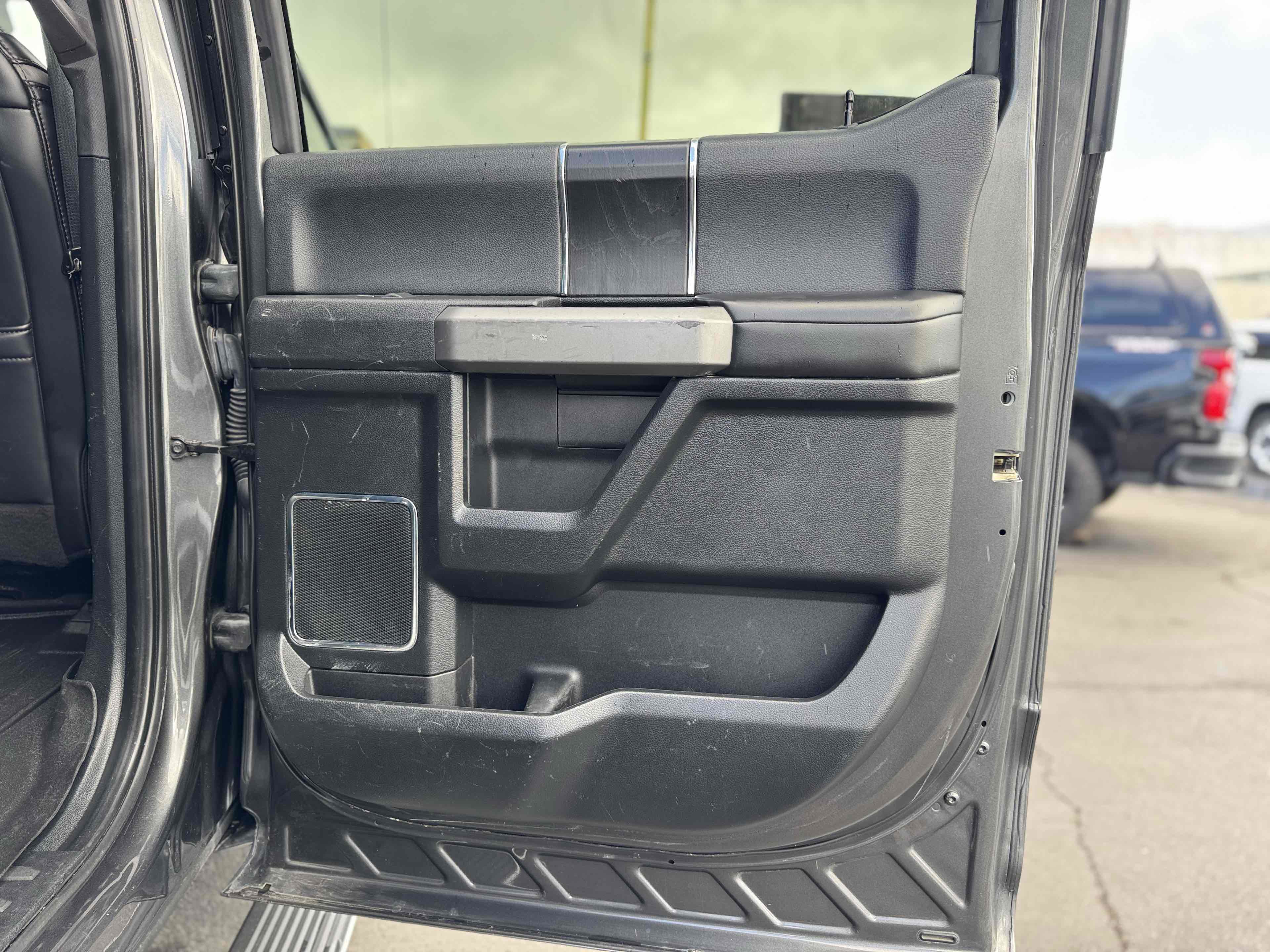 Used 2019 Ford F150 Platinum AWD/4WD image 39