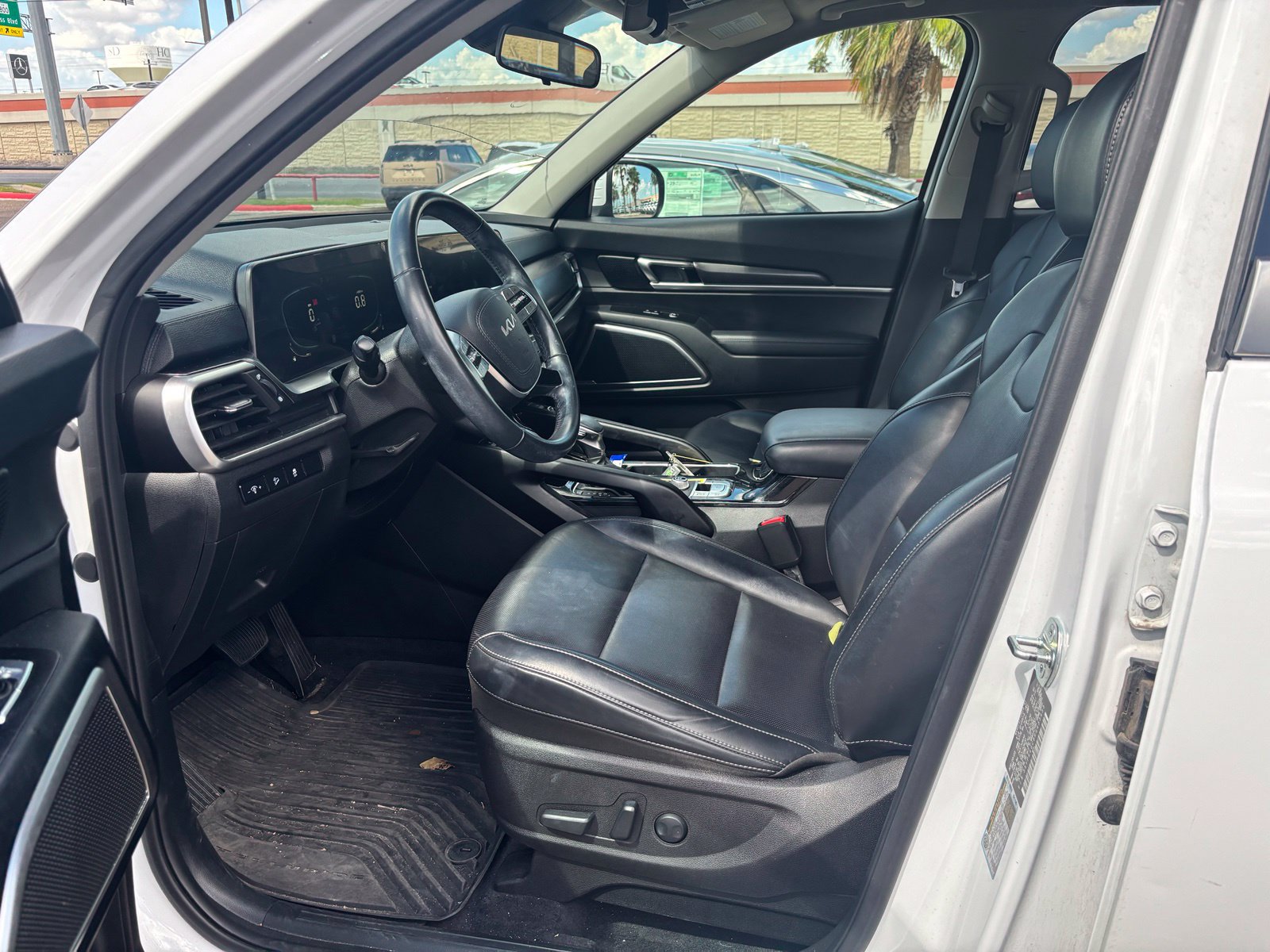 Used 2024 Kia Telluride S w/ S Sunroof Package FWD image 8