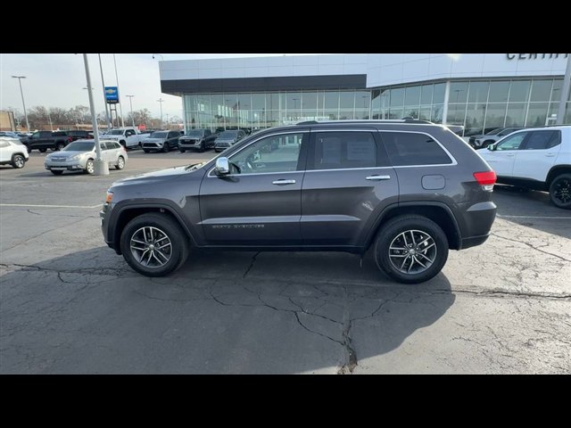 Used 2017 Jeep Grand Cherokee Limited image 5