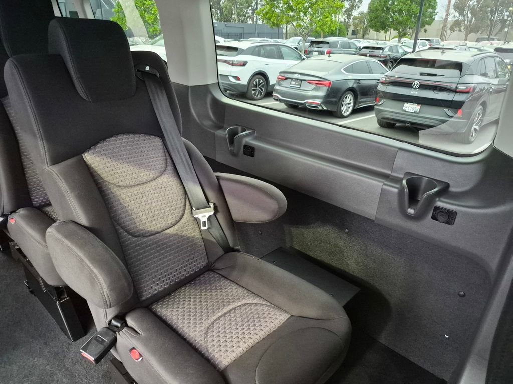 Used 2024 Ford Transit 350 XLT image 22