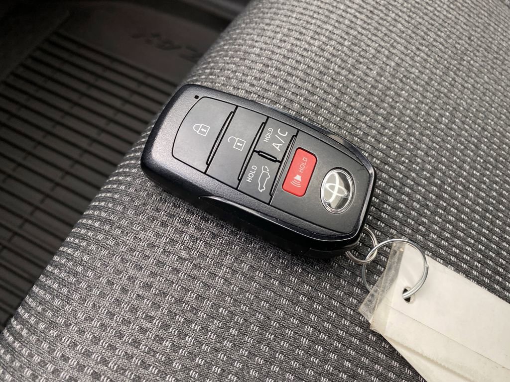 Used 2024 Toyota bZ4X XLE image 36
