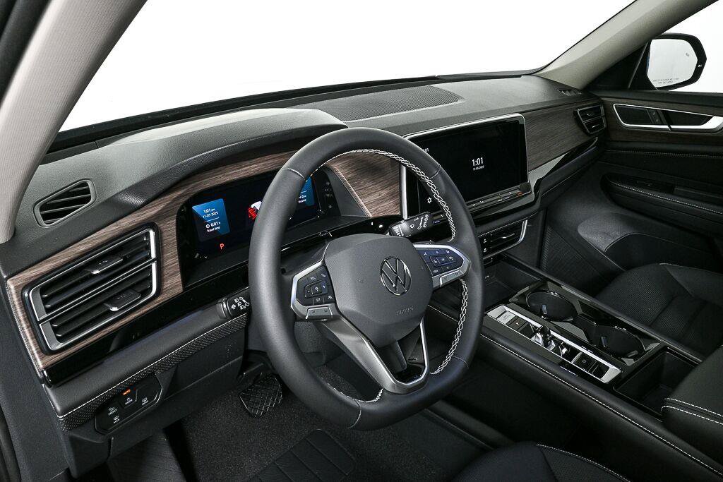 New 2026 Volkswagen Atlas SEL AWD/4WD image 11