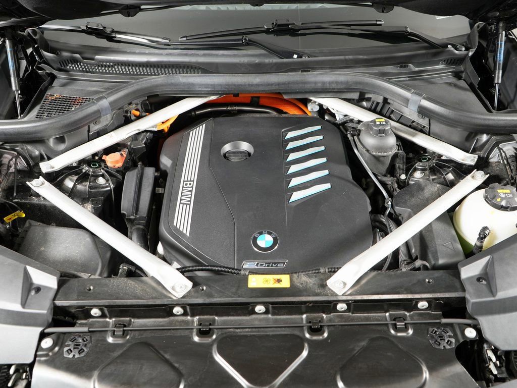 Used 2022 BMW X5 xDrive45e w/ M Sport Package image 41