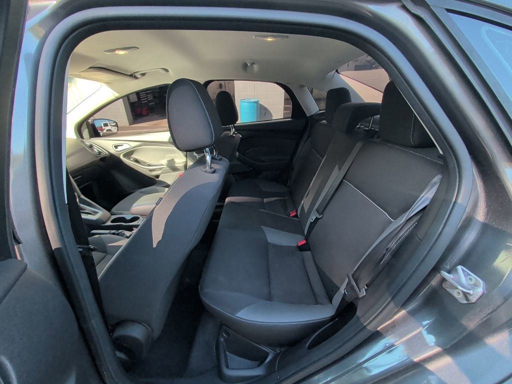 Used 2012 Ford Focus SE FWD image 12