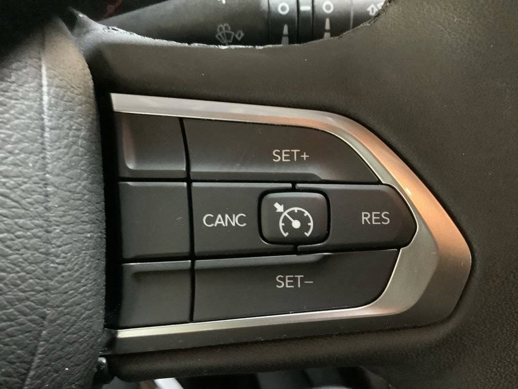 Used 2023 Jeep Compass Latitude AWD/4WD image 27