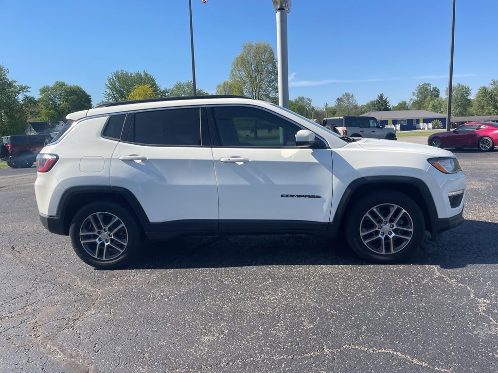 Used 2018 Jeep Compass Latitude image 10