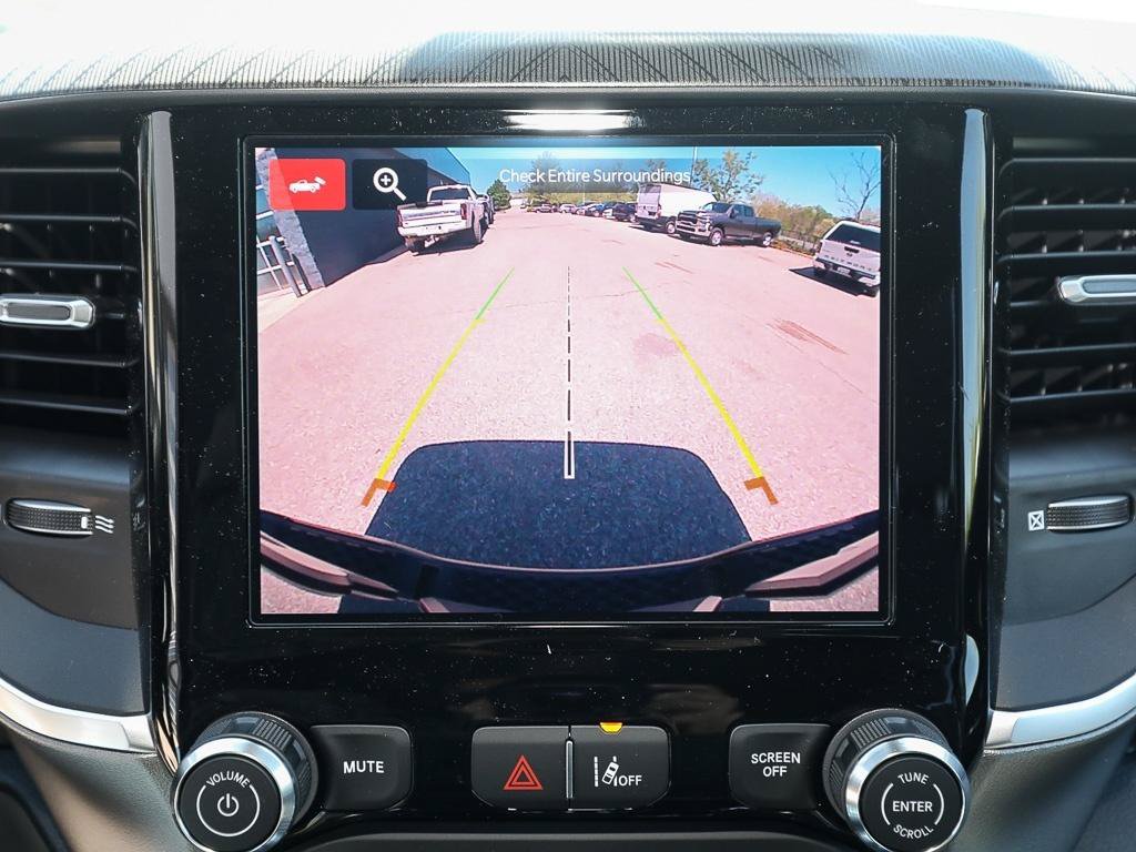 New 2026 RAM 1500 Express AWD/4WD image 18