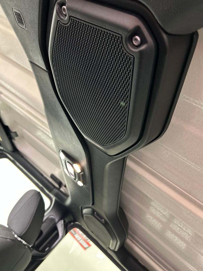 Used 2022 Jeep Wrangler Unlimited Sport image 17