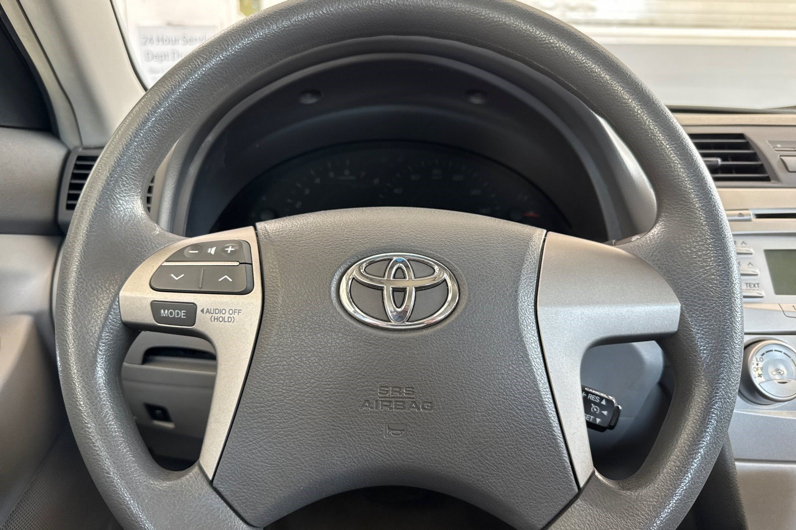 Used 2010 Toyota Camry LE FWD image 26