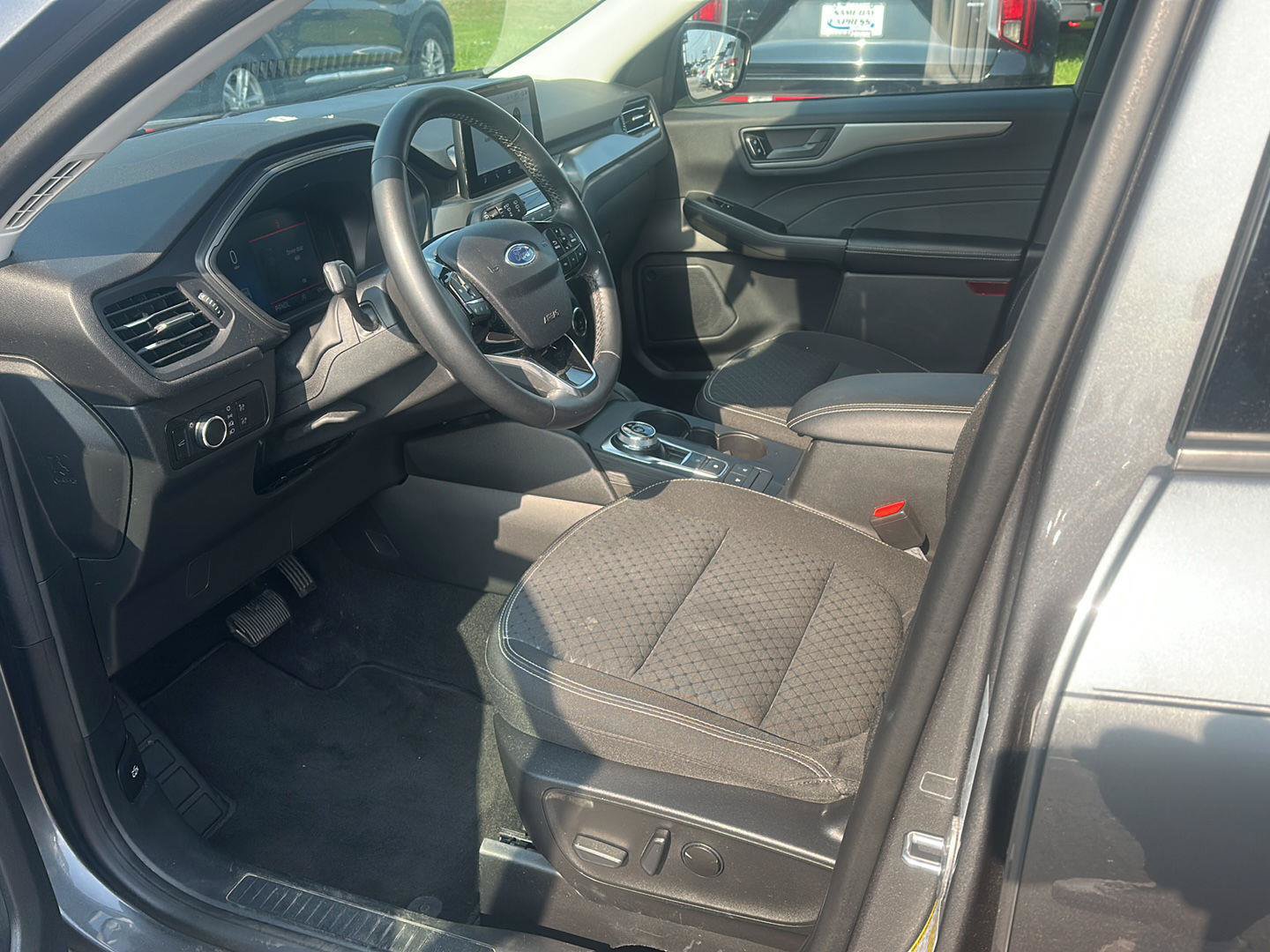 Used 2023 Ford Escape Active AWD/4WD image 7
