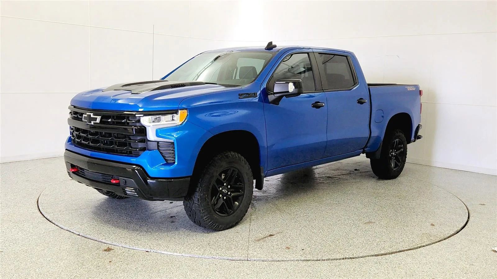 Used 2023 Chevrolet Silverado 1500 LT Trail Boss w/ LT Trail Boss Premium Package image 3