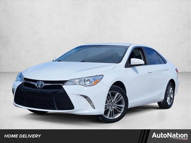 Used 2017 Toyota Camry SE image 1