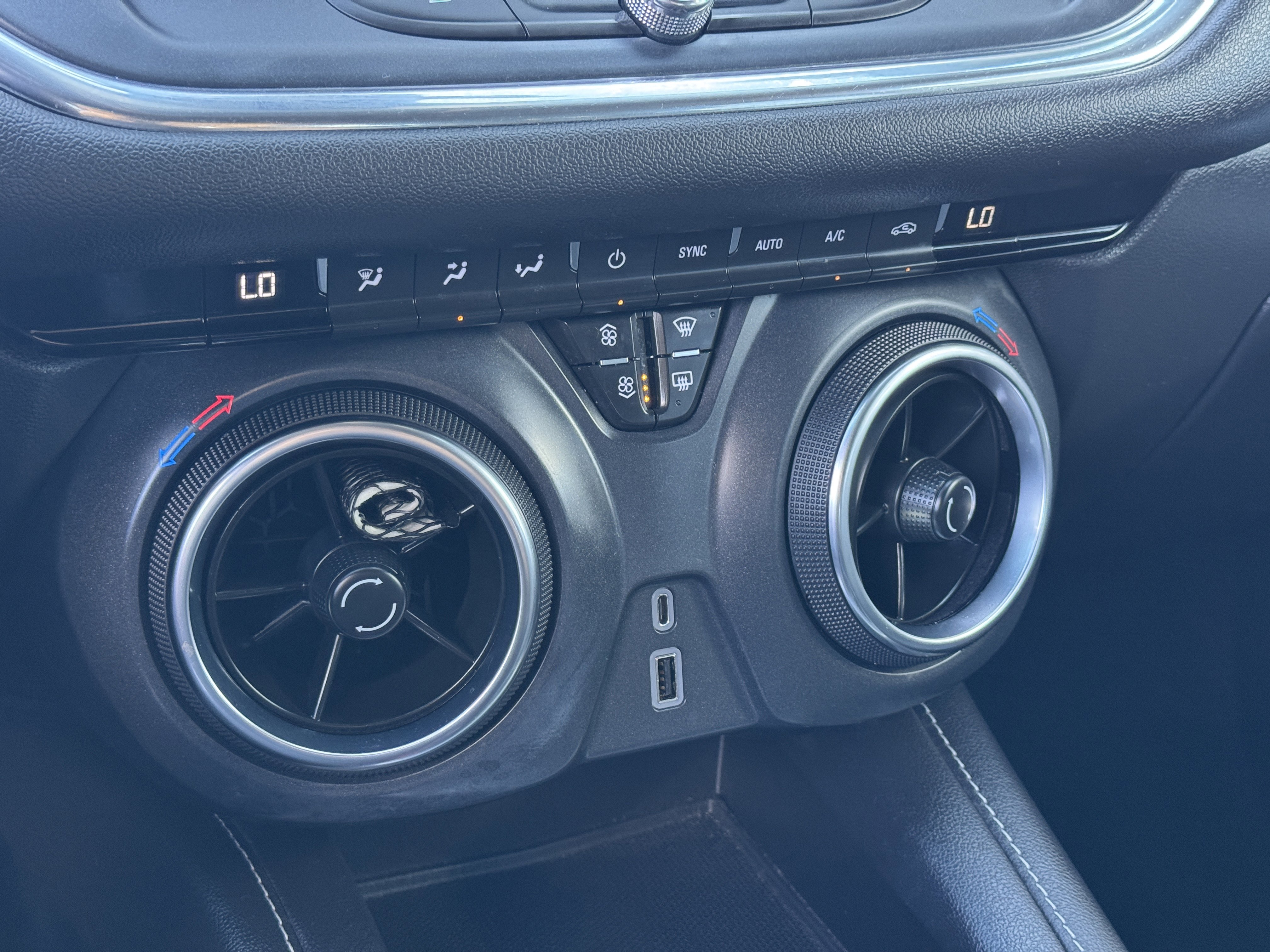 Used 2023 Chevrolet Blazer LT image 28