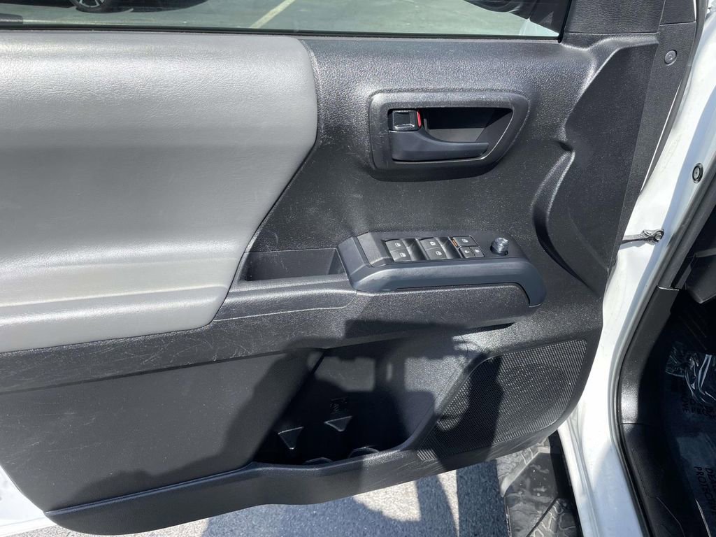 Used 2021 Toyota Tacoma SR w/ SR Convenience Package image 26