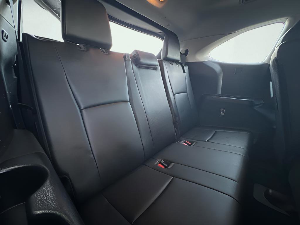 Used 2020 Toyota Highlander XLE image 28