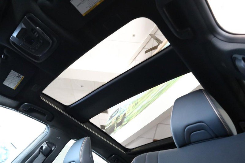 New 2026 Toyota Crown Platinum image 9