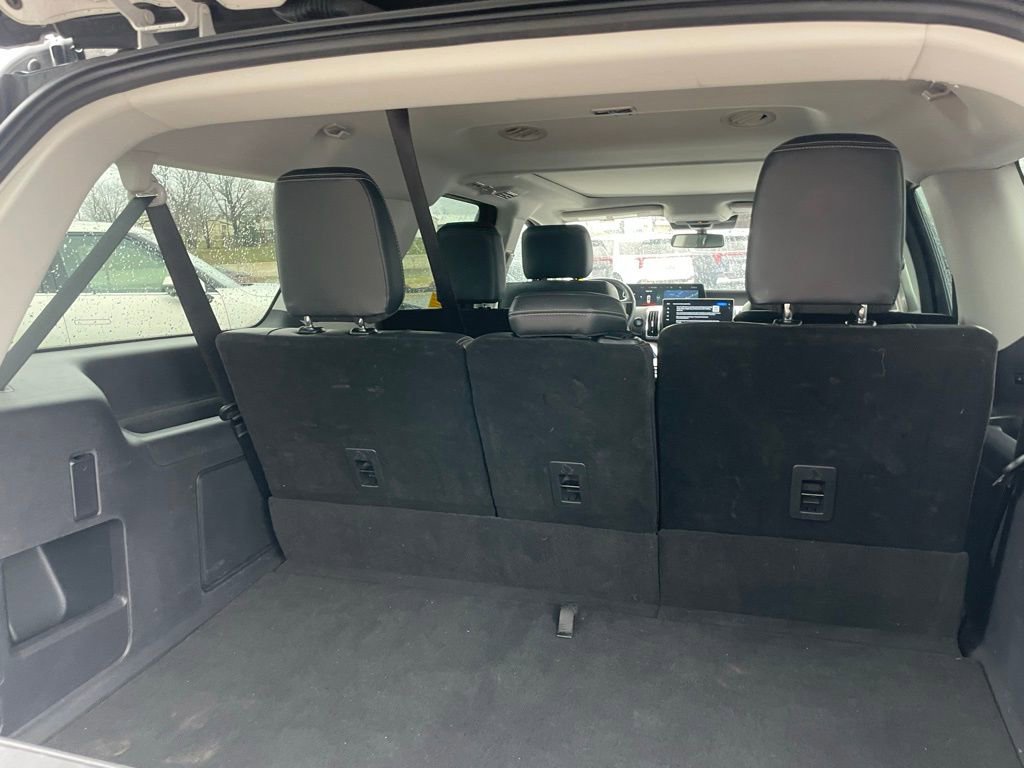 Used 2025 Ford Expedition Max Platinum image 27