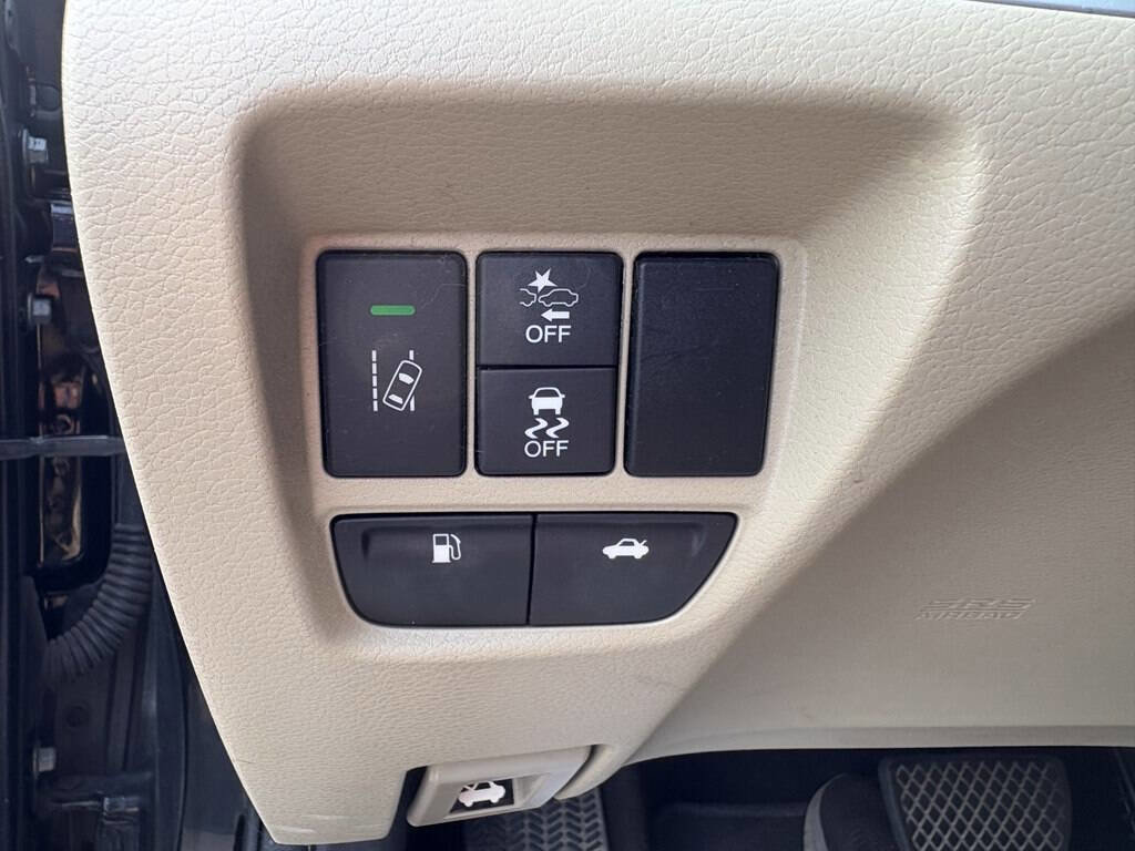 Used 2018 Acura TLX image 26